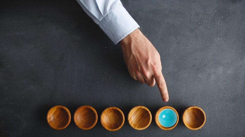 複数のリフォーム業者を比較して選ぶイメージ